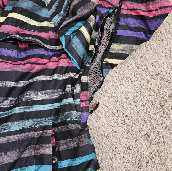 Burton snowboarding jacket - Picture 2 of 5